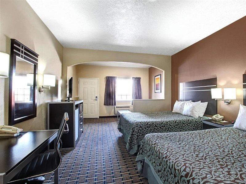 Days Inn & Suites By Wyndham Houston North - Spring Esterno foto